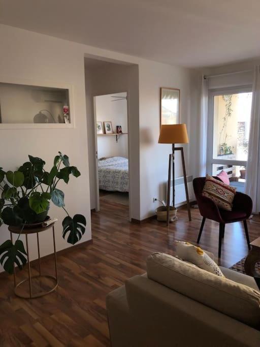 Bel Appartement Nimois Au Calme Avec Balcon Nimes Exterior foto
